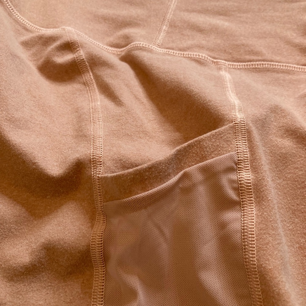 Fabletics leggings. - Picture 4 of 6